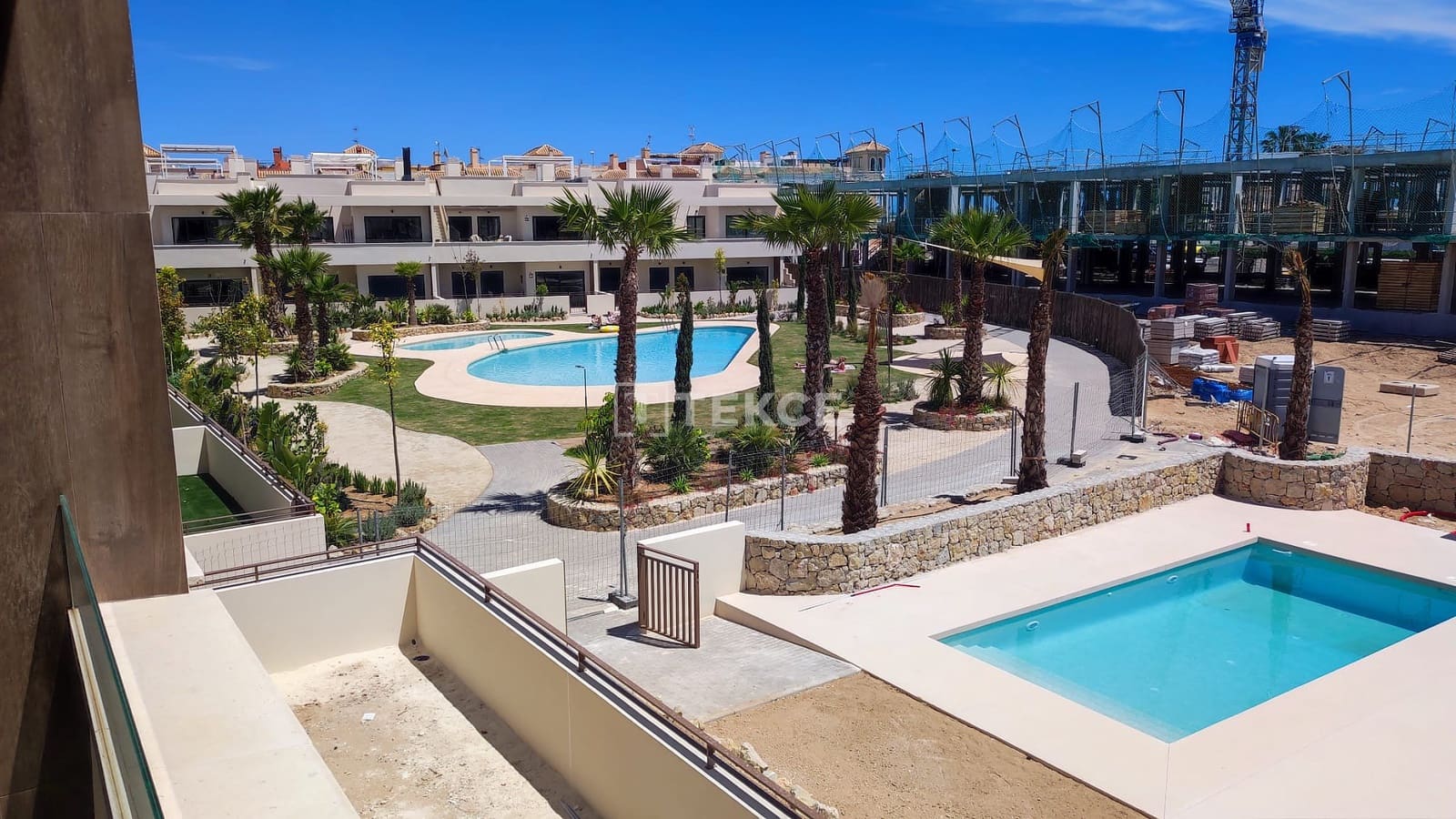 2 Zimmer Wohnung zu verkaufen in Torrevieja mit Pool - 360.000 € (Ref: 8965586)