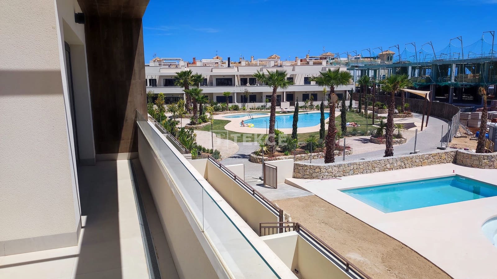 2 slaapkamer Flat te koop in Torrevieja met zwembad - € 380.000 (Ref: 8965587)