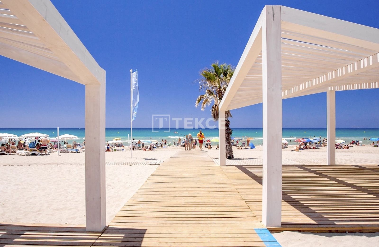 3 sypialnia Mieszkanie na sprzedaż w Benidorm z basenem - 800 000 € (Ref: 8965601)