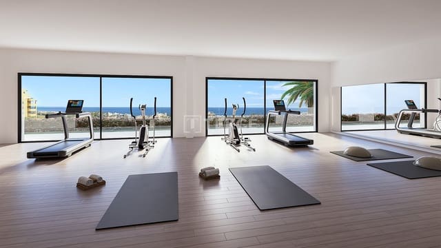 4 sovrum Lägenhet till salu i Estepona med pool - 1 160 000 € (Ref: 8965649)