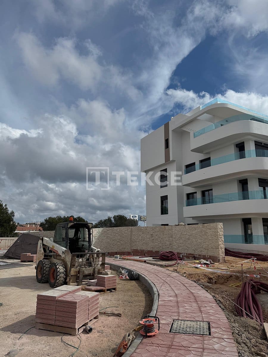 2 sovrum Lägenhet till salu i Playa Flamenca med pool - 340 000 € (Ref: 8965651)