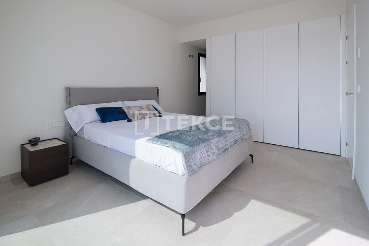 3 bedroom Villa for sale in Los Montesinos with pool - € 499,000 (Ref: 8965660)