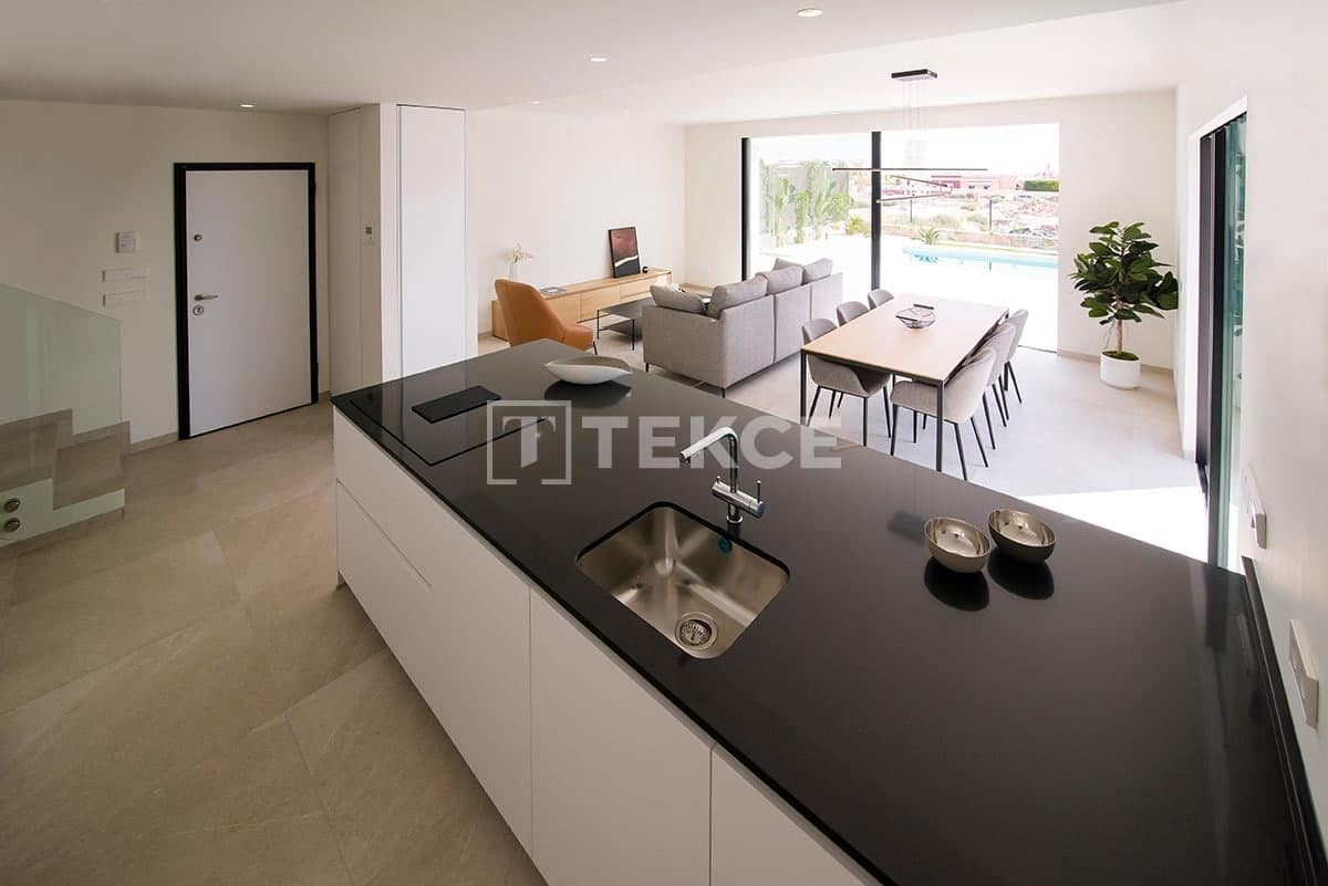 3 bedroom Villa for sale in Los Montesinos with pool - € 499,000 (Ref: 8965660)