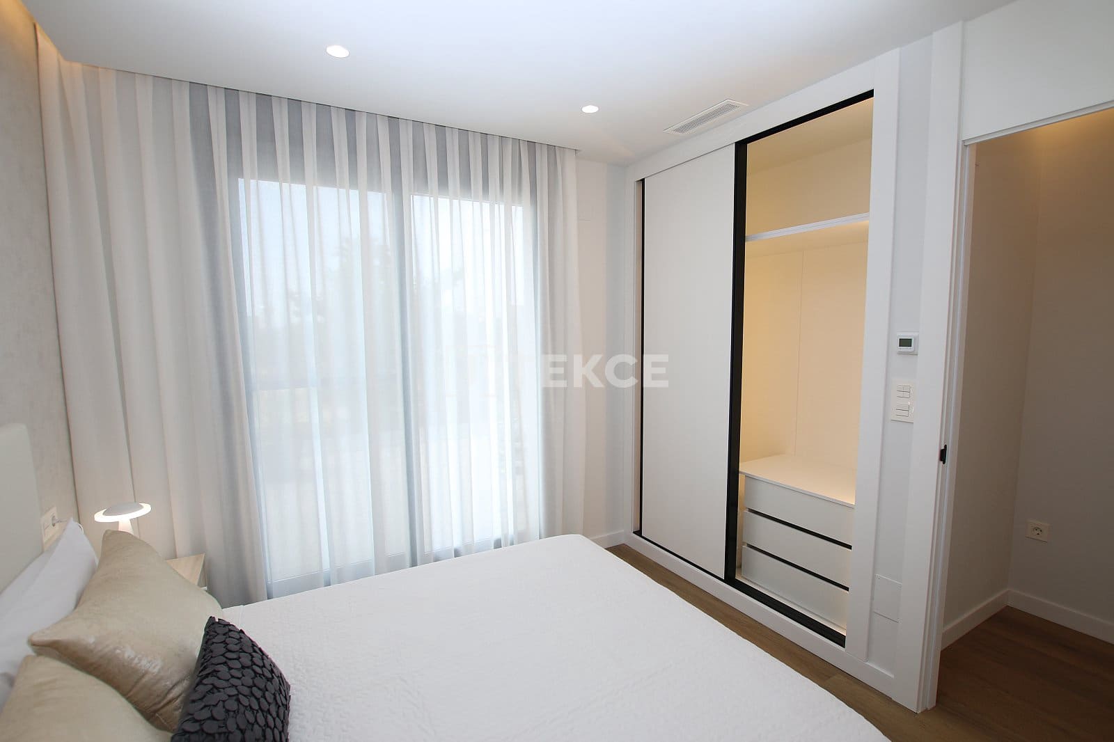 3 slaapkamer Villa te koop in Pilar de la Horadada met zwembad - € 725.000 (Ref: 8965661)