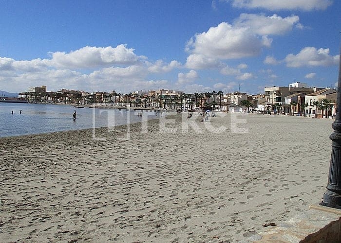 2 sypialnia Mieszkanie na sprzedaż w Los Alcazares z basenem - 289 000 € (Ref: 8965691)