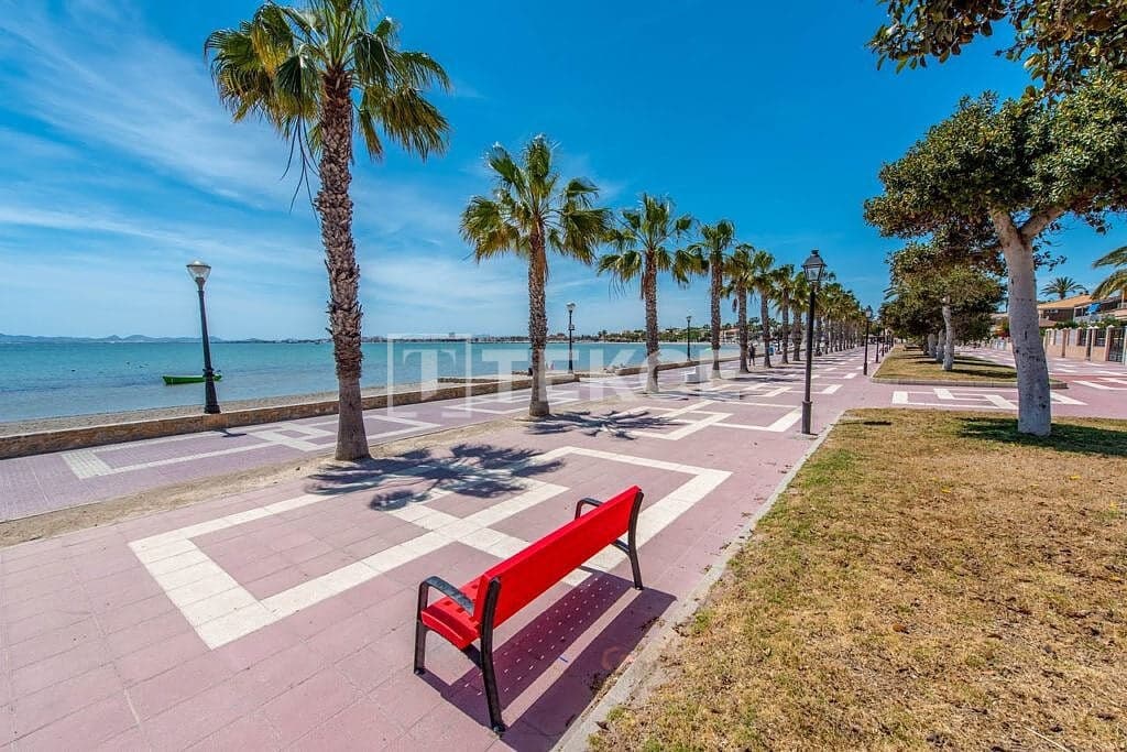 Piso de 2 habitaciones en Los Alcázares en venta con piscina - 279.000 € (Ref: 8965692)