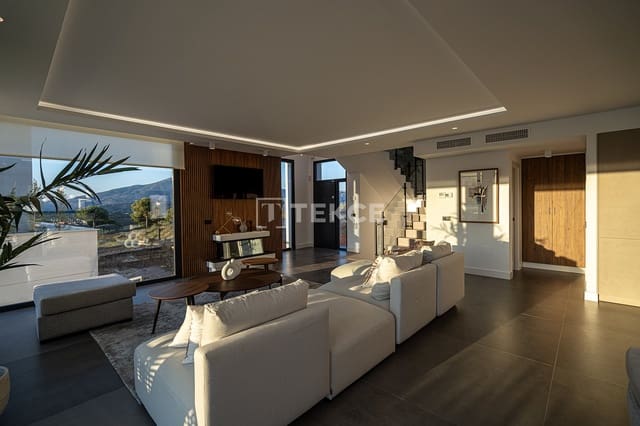 3 sypialnia Willa na sprzedaż w La Cala Golf, Mijas z basenem - 1 150 000 € (Ref: 8965711)