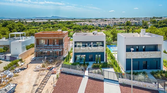 3 slaapkamer Villa te koop in Pinar de Campoverde, Pilar de la Horadada met zwembad - € 698.000 (Ref: 8965715)