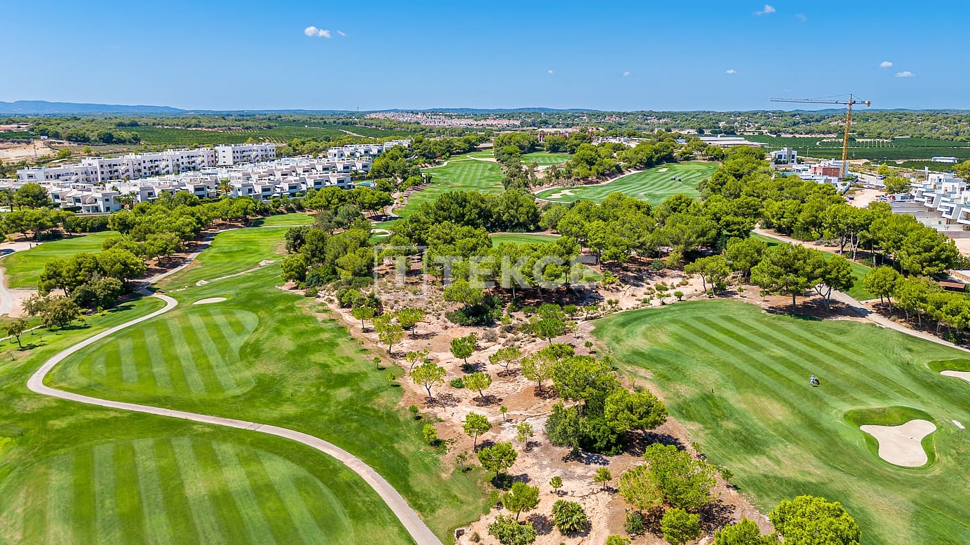 3 slaapkamer Villa te koop in Pinar de Campoverde met zwembad - € 698.000 (Ref: 8965715)