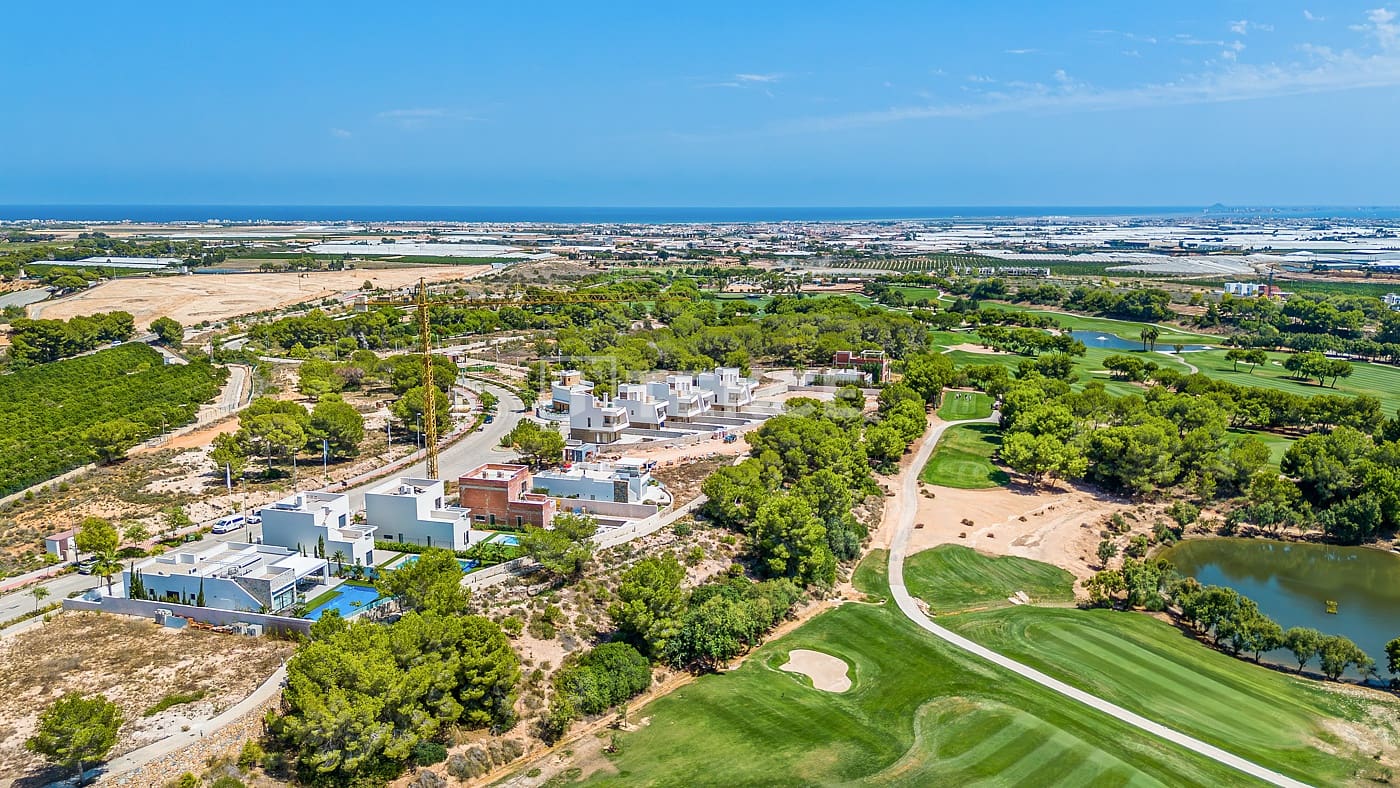 3 slaapkamer Villa te koop in Pinar de Campoverde met zwembad - € 698.000 (Ref: 8965715)