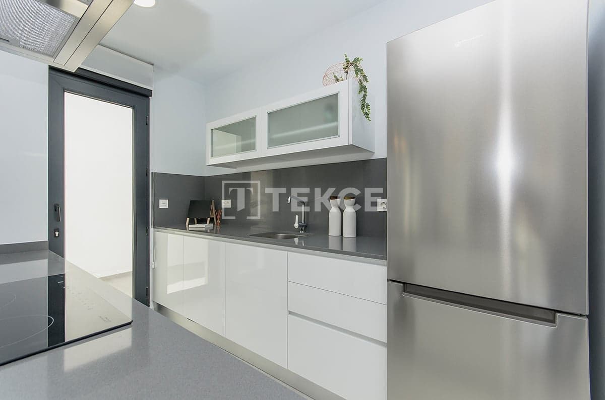 3 bedroom Villa for sale in Bigastro with pool - € 385,000 (Ref: 8965716)