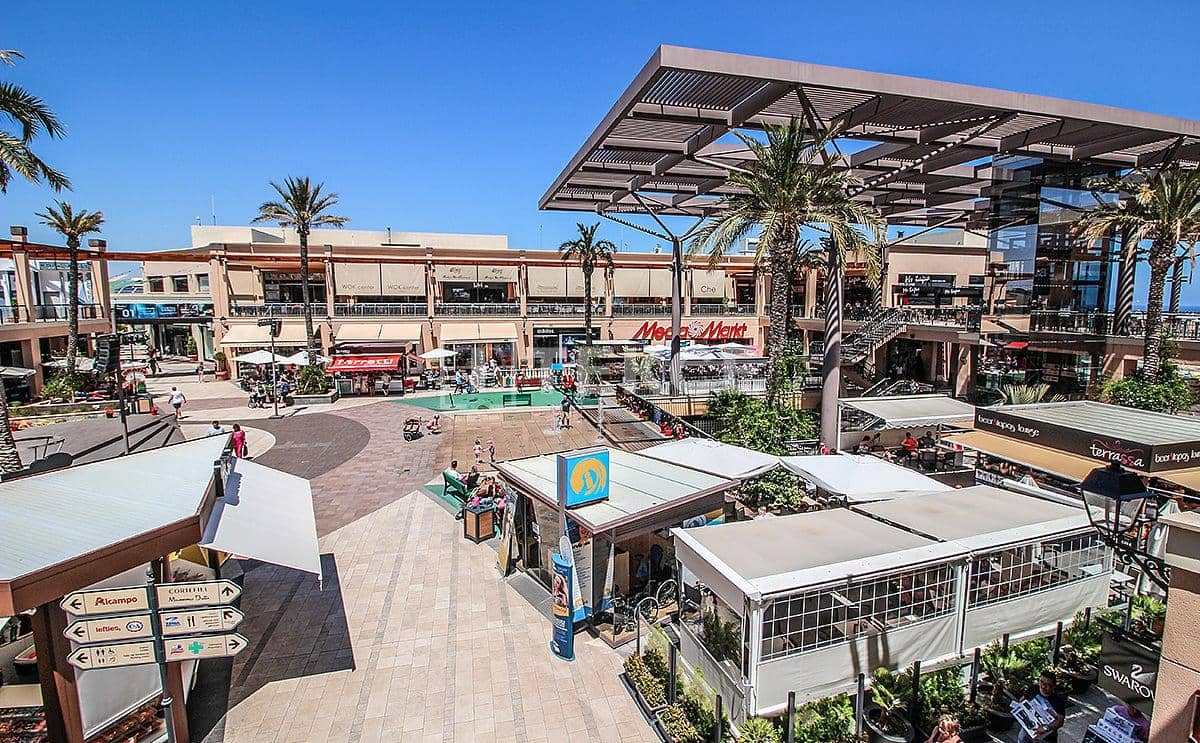 3 slaapkamer Villa te koop in La Zenia met zwembad - € 495.000 (Ref: 8965735)