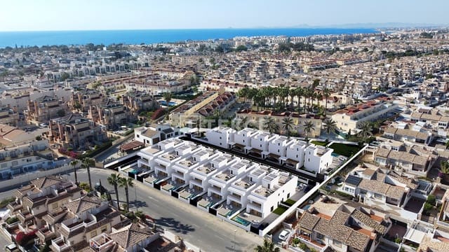 3 sypialnia Willa na sprzedaż w La Zenia, Orihuela z basenem - 495 000 € (Ref: 8965735)