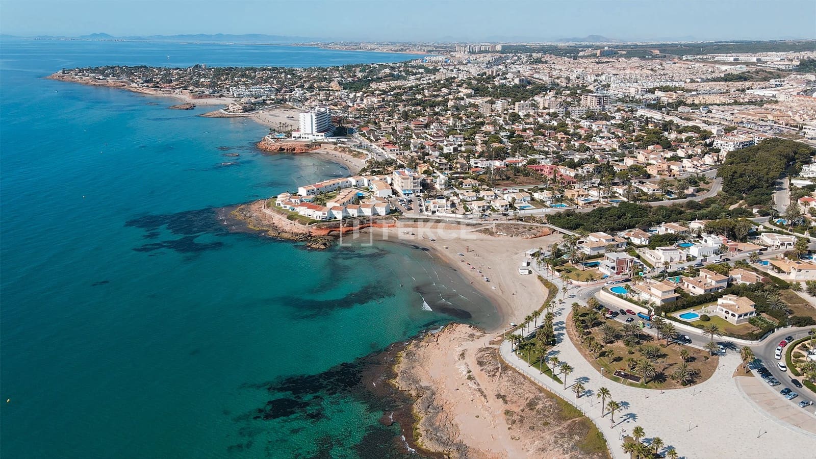 3 slaapkamer Villa te koop in La Zenia met zwembad - € 495.000 (Ref: 8965735)