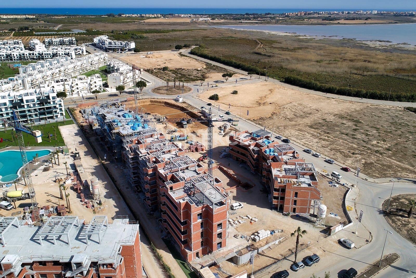 2 bedroom Flat for sale in El Raso with pool - € 294,000 (Ref: 8965761)