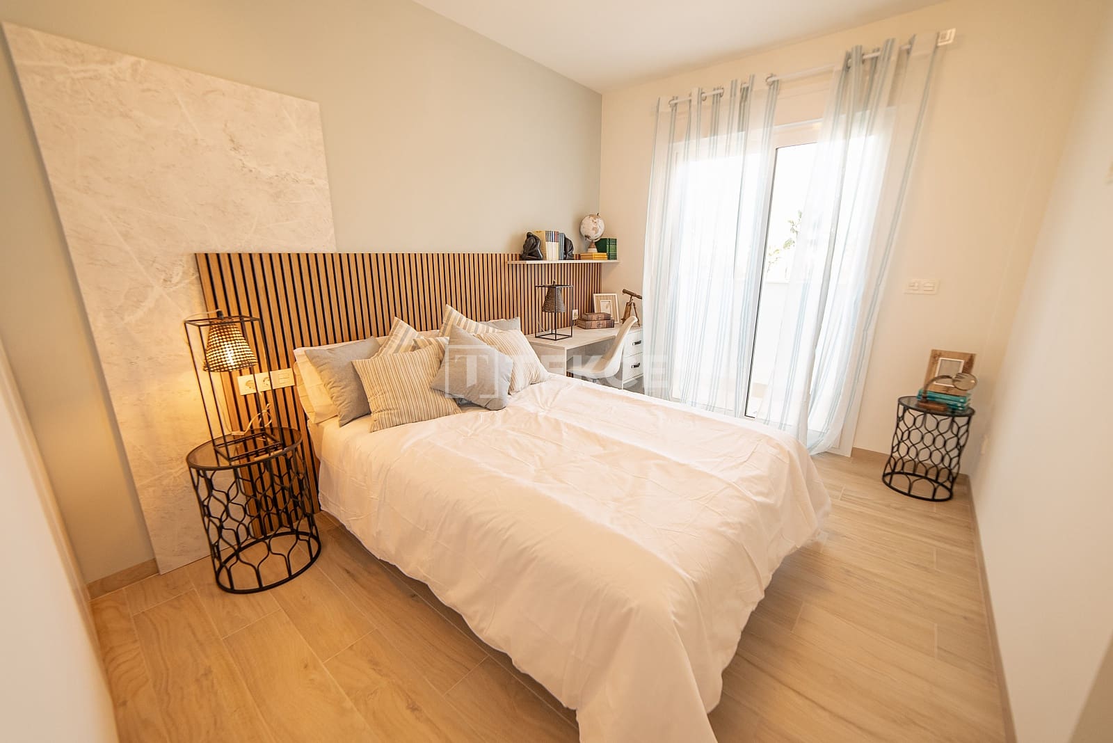 2 sypialnia Mieszkanie na sprzedaż w El Raso z basenem - 370 000 € (Ref: 8965764)