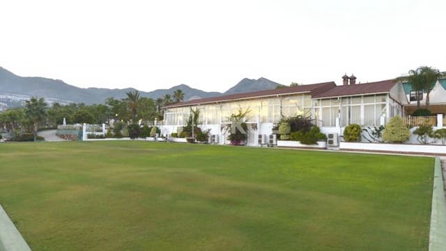 Commercial for sale in Torrequebrada, Benalmádena - € 8,500,000 (Ref: 8965772)