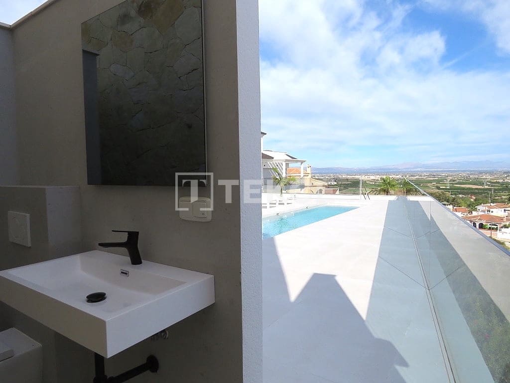 4 chambre Villa/Maison à vendre à Ciudad Quesada avec piscine - 1 800 000 € (Ref: 8965776)