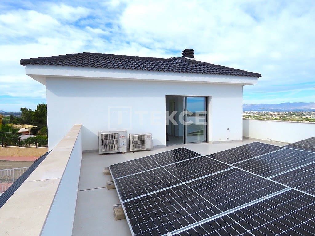 4 chambre Villa/Maison à vendre à Ciudad Quesada avec piscine - 1 800 000 € (Ref: 8965776)