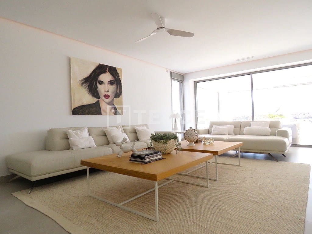 4 chambre Villa/Maison à vendre à Ciudad Quesada avec piscine - 1 800 000 € (Ref: 8965776)