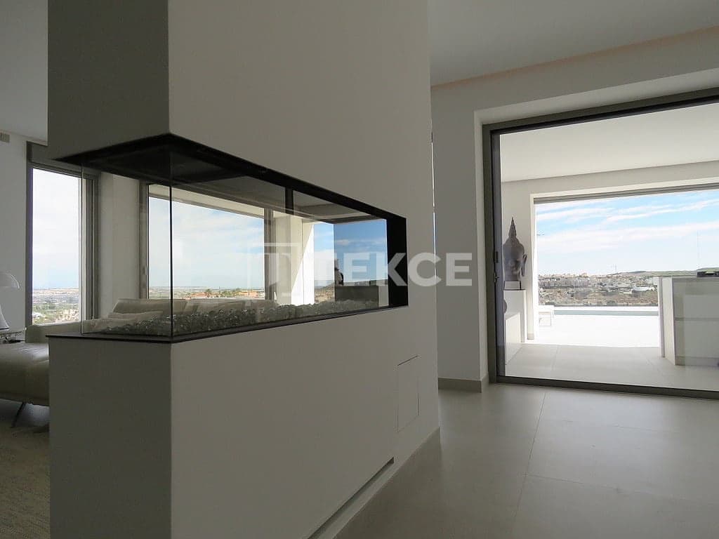 4 chambre Villa/Maison à vendre à Ciudad Quesada avec piscine - 1 800 000 € (Ref: 8965776)