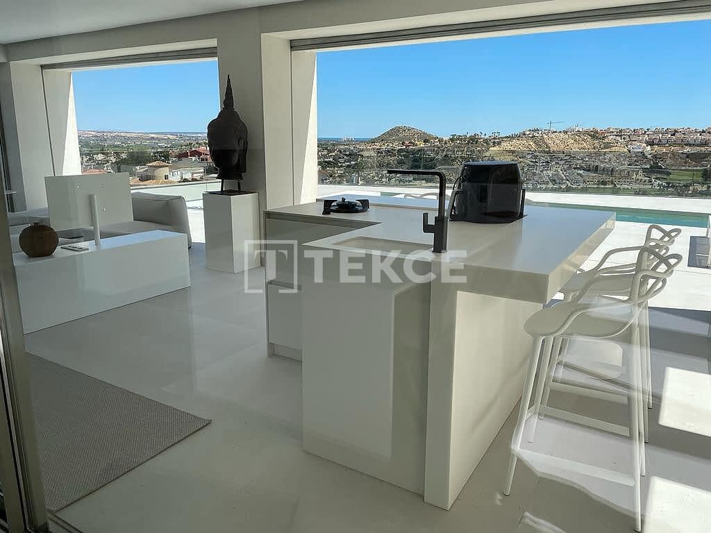 4 chambre Villa/Maison à vendre à Ciudad Quesada avec piscine - 1 800 000 € (Ref: 8965776)