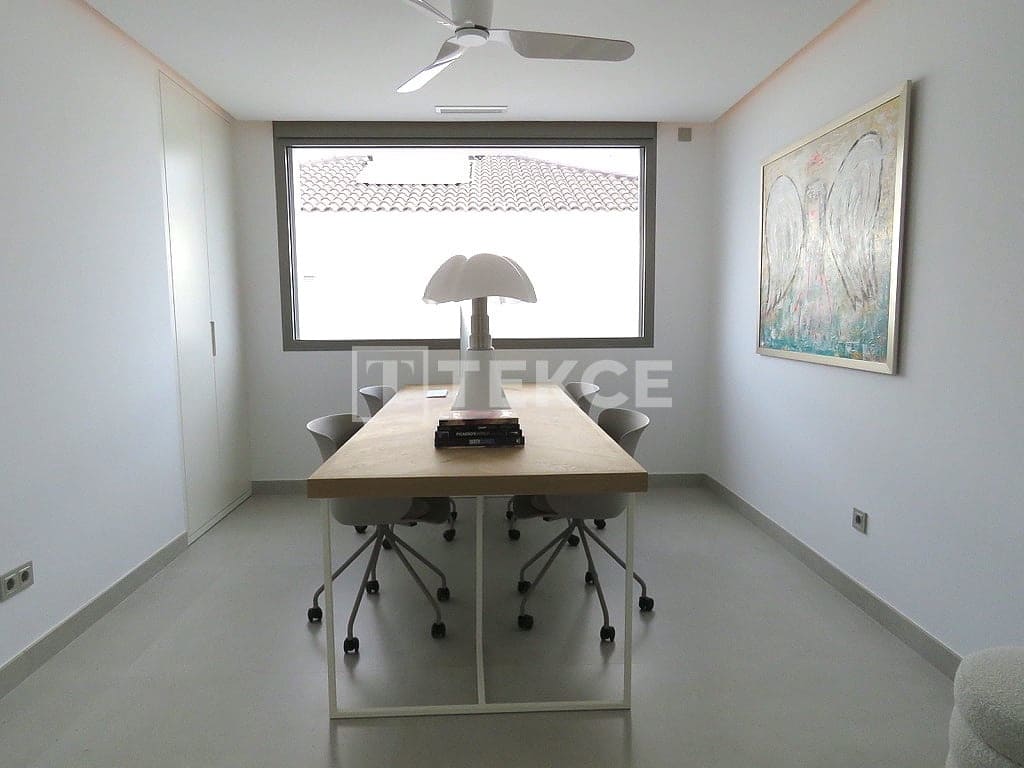 4 chambre Villa/Maison à vendre à Ciudad Quesada avec piscine - 1 800 000 € (Ref: 8965776)