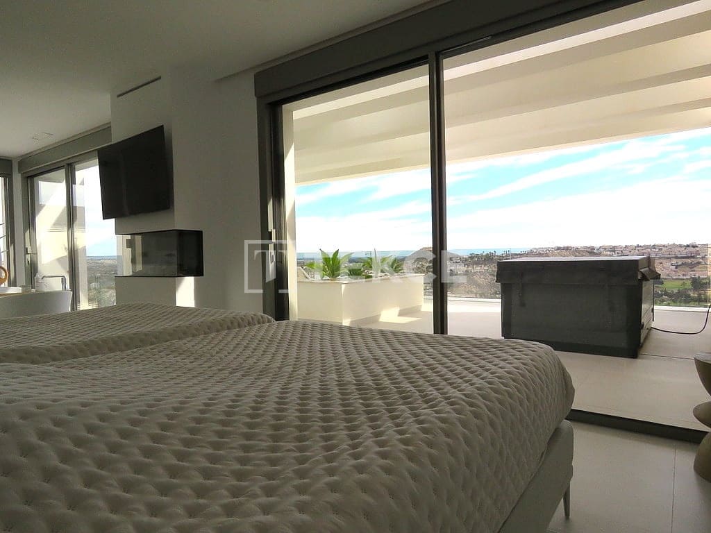 4 chambre Villa/Maison à vendre à Ciudad Quesada avec piscine - 1 800 000 € (Ref: 8965776)