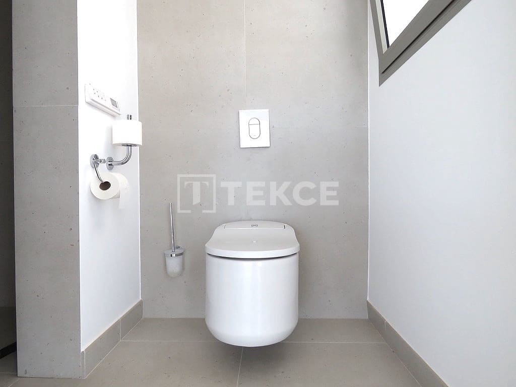 4 chambre Villa/Maison à vendre à Ciudad Quesada avec piscine - 1 800 000 € (Ref: 8965776)