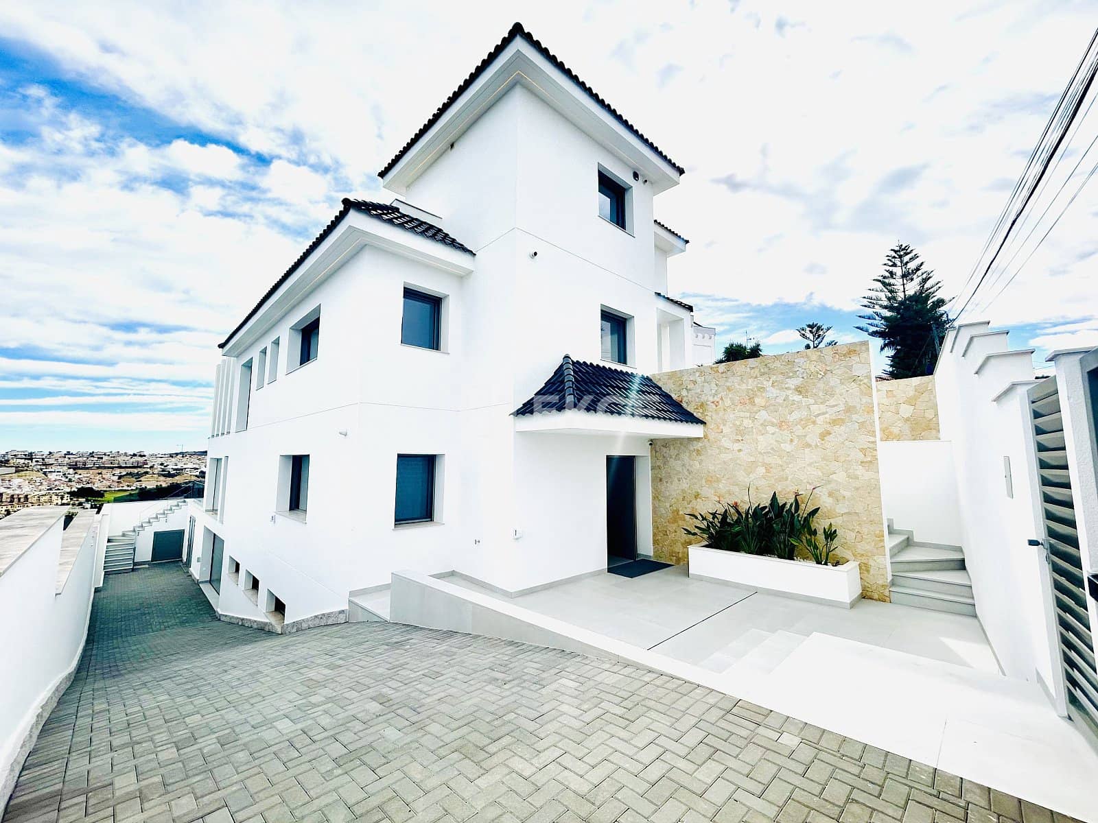 4 chambre Villa/Maison à vendre à Ciudad Quesada avec piscine - 1 800 000 € (Ref: 8965776)