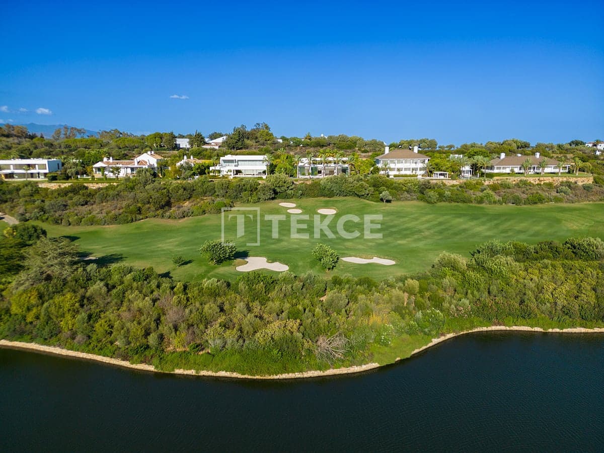 4 bedroom Villa for sale in Casares with pool - € 5,750,000 (Ref: 8965834)