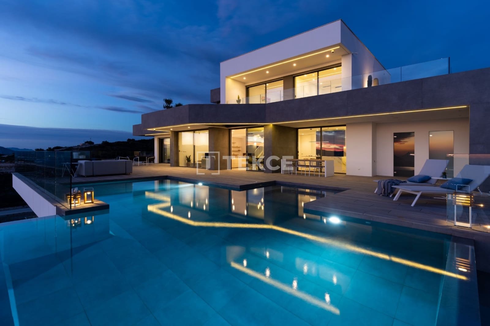 4 bedroom Villa for sale in Benitachell / Benitatxell with pool - € 2,950,000 (Ref: 8965897)