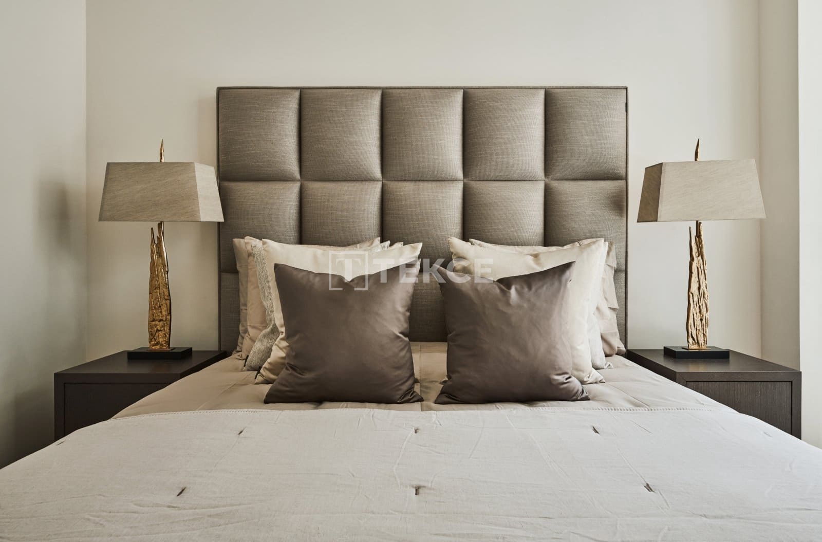 2 bedroom Flat for sale in Ojen with pool - € 795,000 (Ref: 8965927)