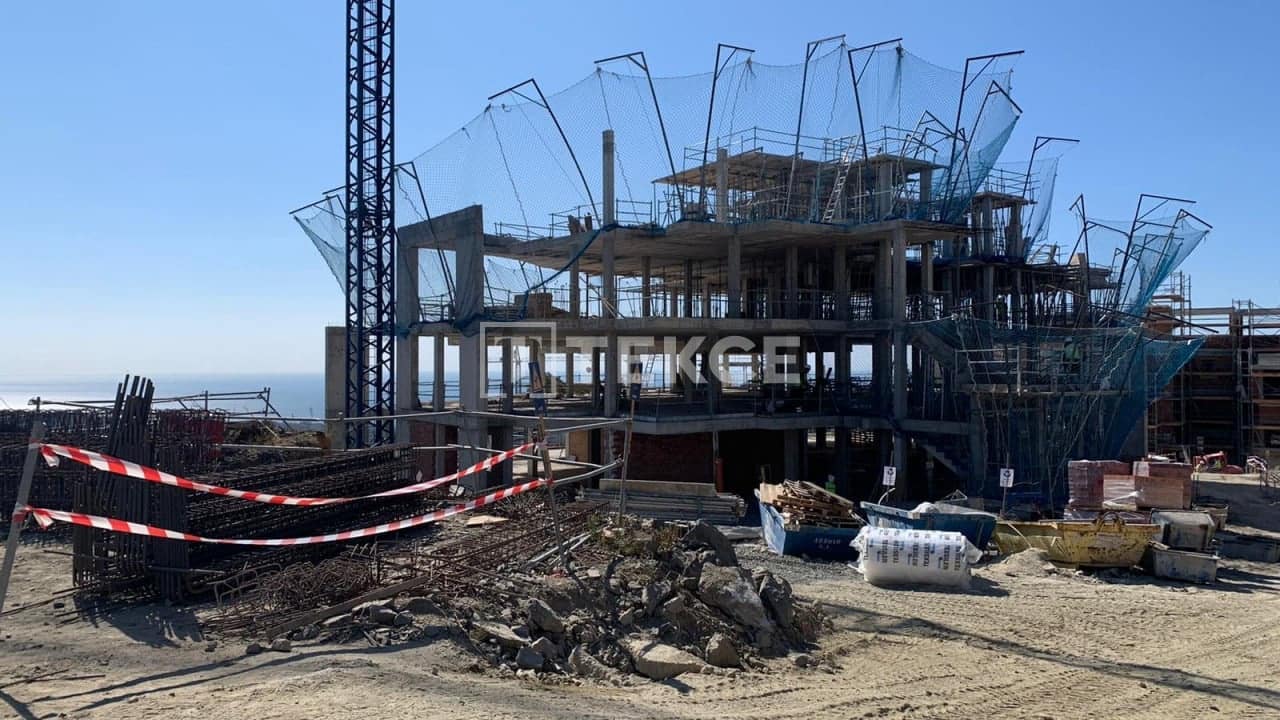 3 sovrum Lägenhet till salu i Ojen med pool - 1 600 000 € (Ref: 8965930)