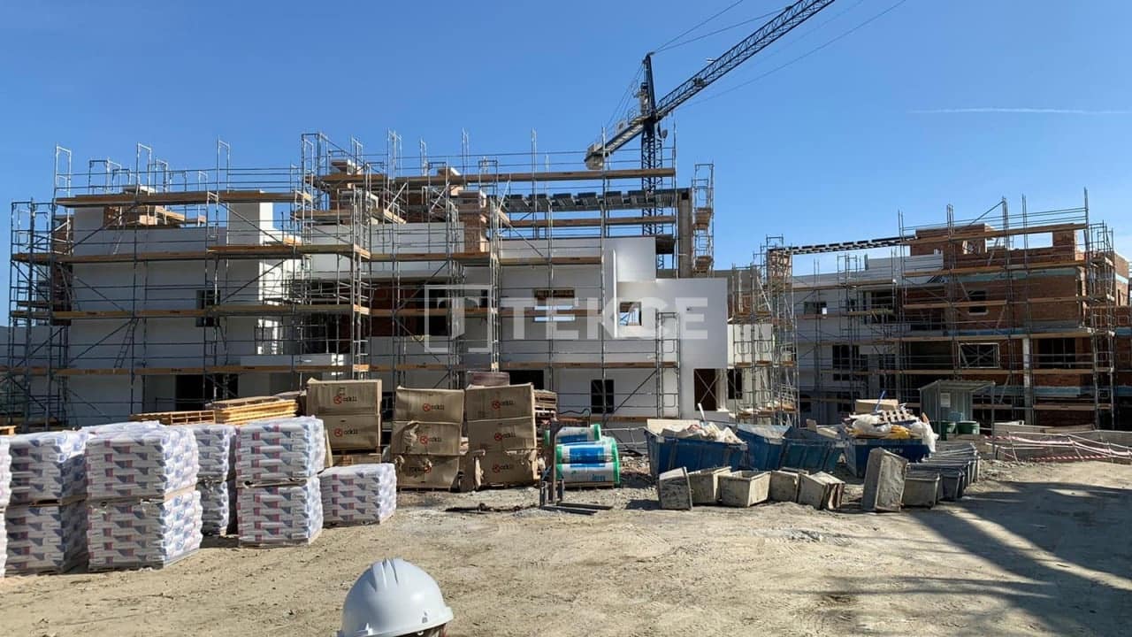 3 sovrum Lägenhet till salu i Ojen med pool - 1 600 000 € (Ref: 8965930)