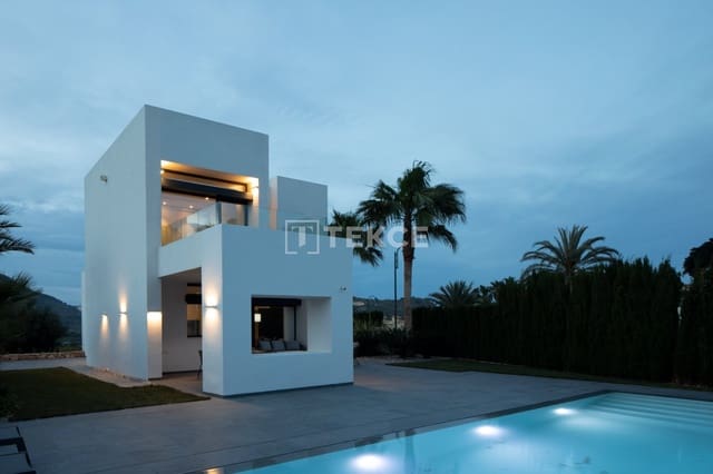 4 makuuhuone Huvila myytävänä paikassa La Manga del Mar Menor mukana uima-altaan - 900 000 € (Ref: 8965935)