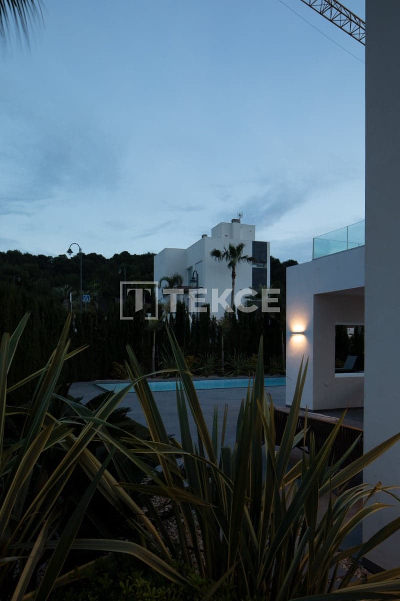 4 soverom Villa til salgs i La Manga del Mar Menor med svømmebasseng - € 900 000 (Ref: 8965935)