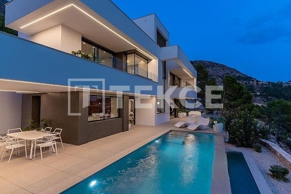 4 sovrum Villa till salu i Altea med pool - 2 135 000 € (Ref: 8965941)