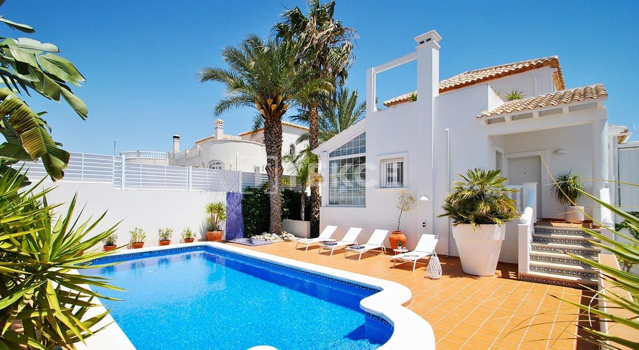 5 slaapkamer Villa te koop in San Fulgencio met zwembad - € 598.000 (Ref: 8965956)