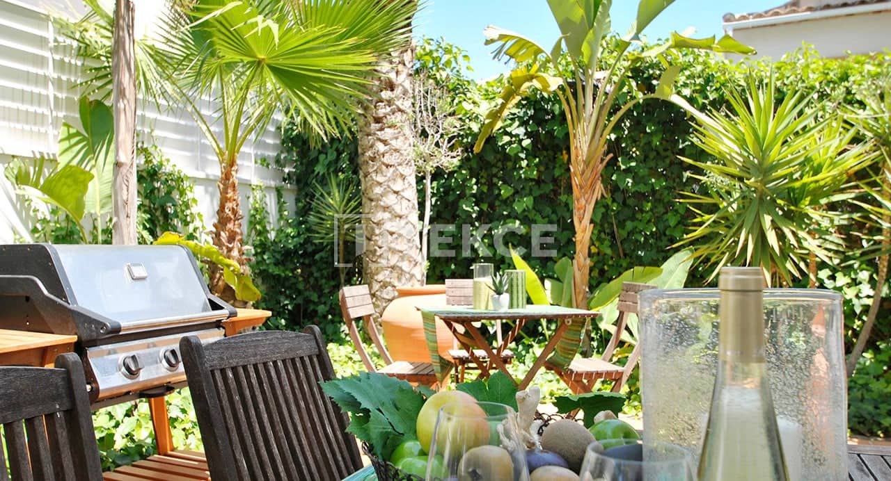 5 slaapkamer Villa te koop in San Fulgencio met zwembad - € 598.000 (Ref: 8965956)