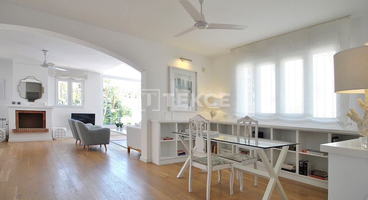 5 slaapkamer Villa te koop in San Fulgencio met zwembad - € 598.000 (Ref: 8965956)