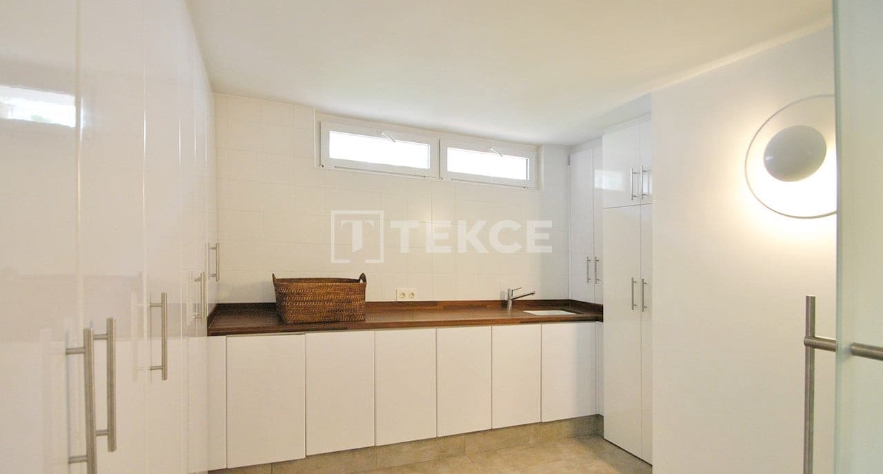 5 slaapkamer Villa te koop in San Fulgencio met zwembad - € 598.000 (Ref: 8965956)