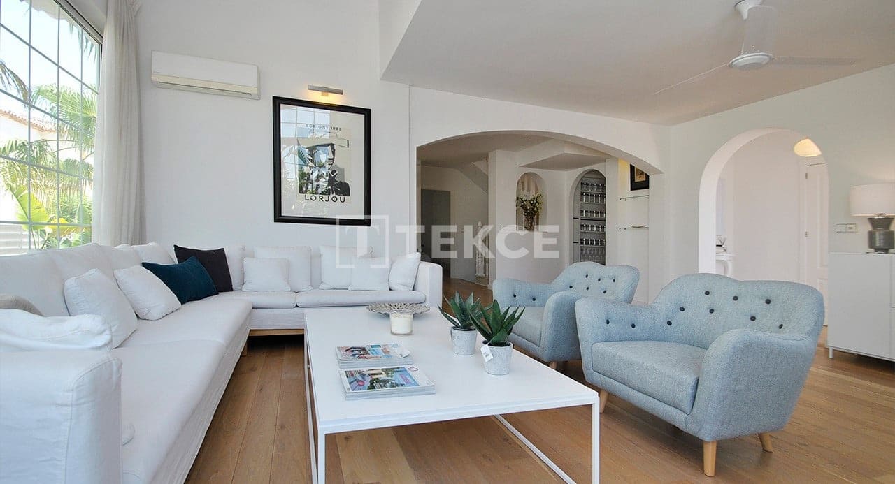 5 slaapkamer Villa te koop in San Fulgencio met zwembad - € 598.000 (Ref: 8965956)