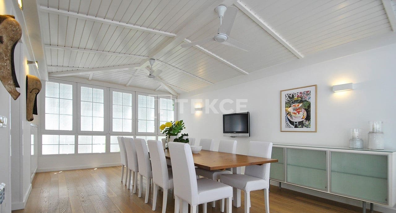 5 slaapkamer Villa te koop in San Fulgencio met zwembad - € 598.000 (Ref: 8965956)