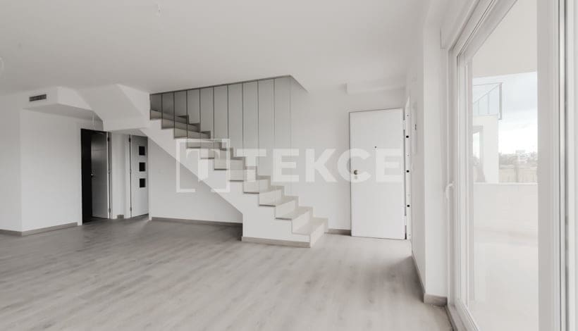 4 bedroom Villa for sale in Gran Alacant with pool - € 605,000 (Ref: 8965959)