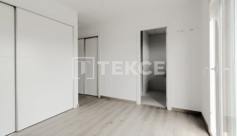 4 bedroom Villa for sale in Gran Alacant with pool - € 605,000 (Ref: 8965959)