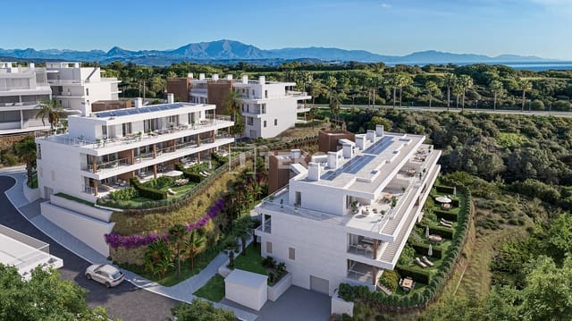 4 sovrum Lägenhet till salu i La Alcaidesa med pool - 743 000 € (Ref: 8965968)