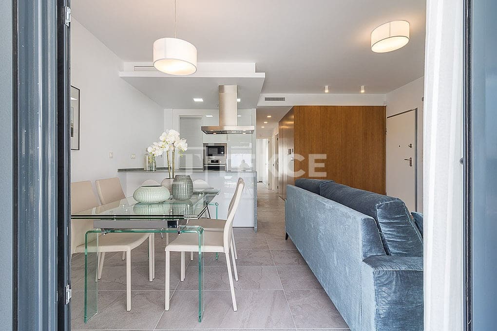 3 slaapkamer Flat te koop in Los Altos met zwembad - € 300.000 (Ref: 8965980)