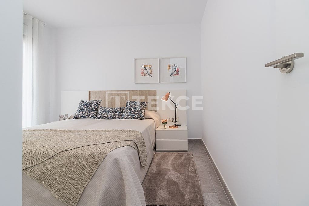 3 slaapkamer Flat te koop in Los Altos met zwembad - € 300.000 (Ref: 8965980)