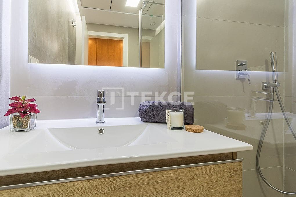 3 slaapkamer Flat te koop in Los Altos met zwembad - € 300.000 (Ref: 8965980)
